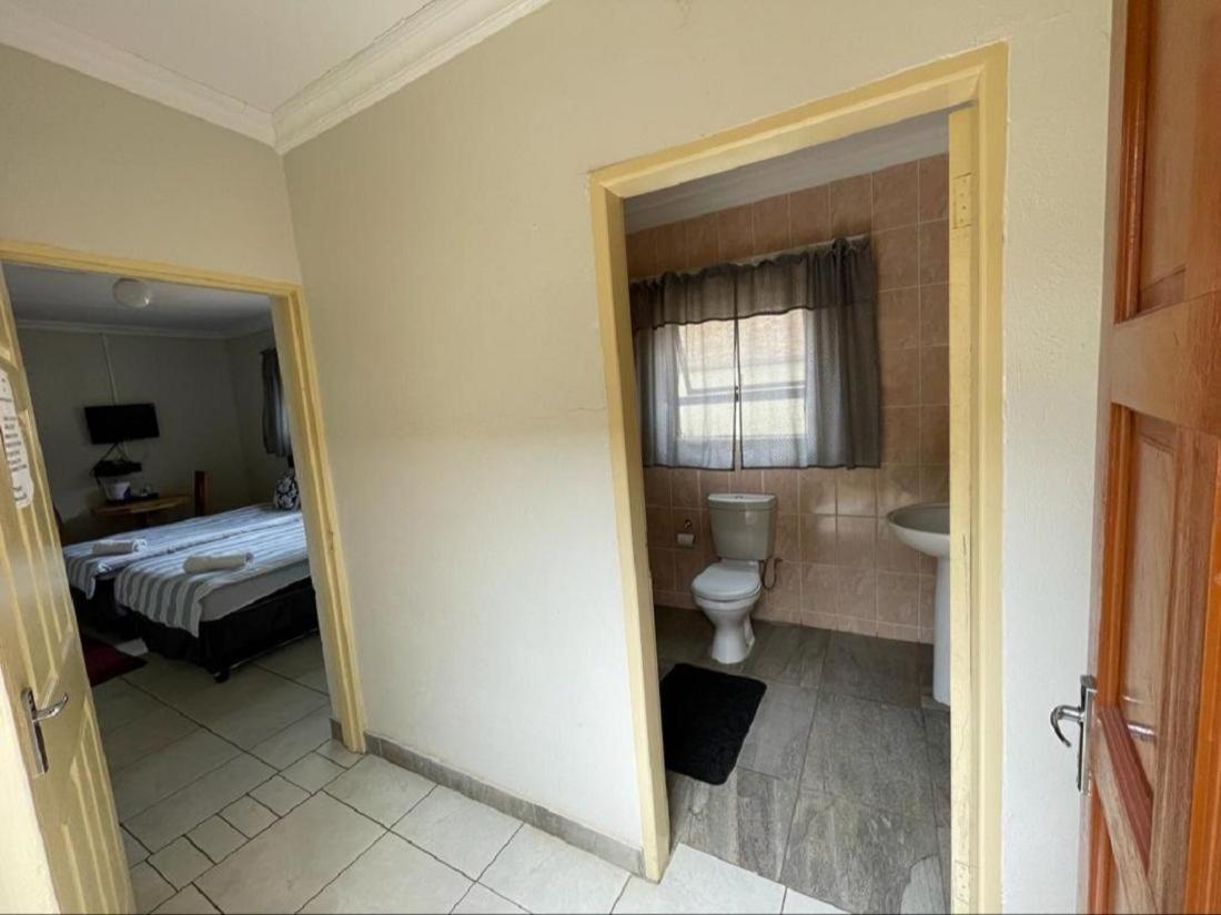 Hotel Khutsong Guests House Burgersfort Exteriér fotografie